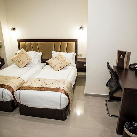 Queen Plaza Hotel Hebron Room photo