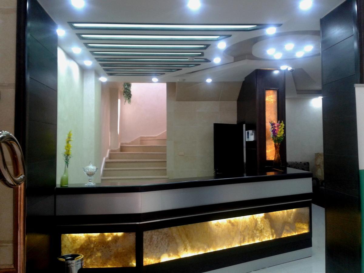 Queen Plaza Hotel Hebron Exterior photo